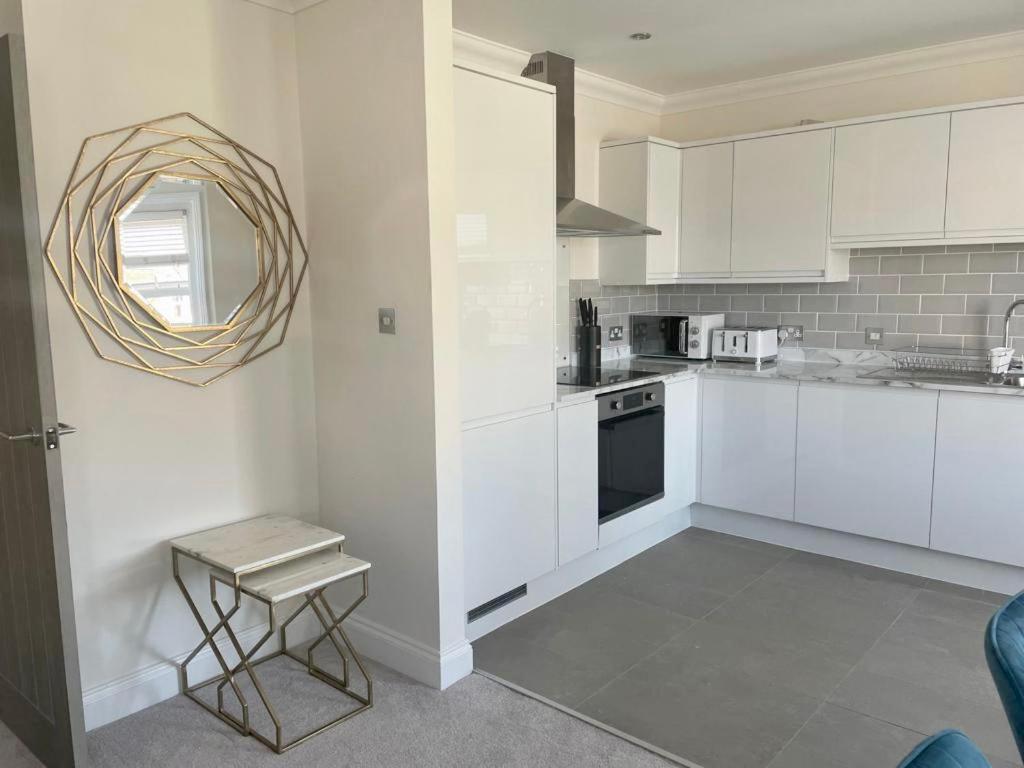 Exquisite Apartment, Stone Throw From The Beach Bournemouth Zewnętrze zdjęcie
