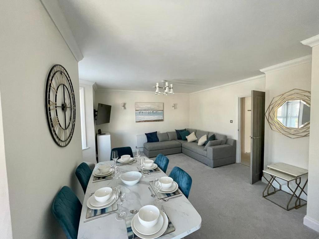 Exquisite Apartment, Stone Throw From The Beach Bournemouth Zewnętrze zdjęcie