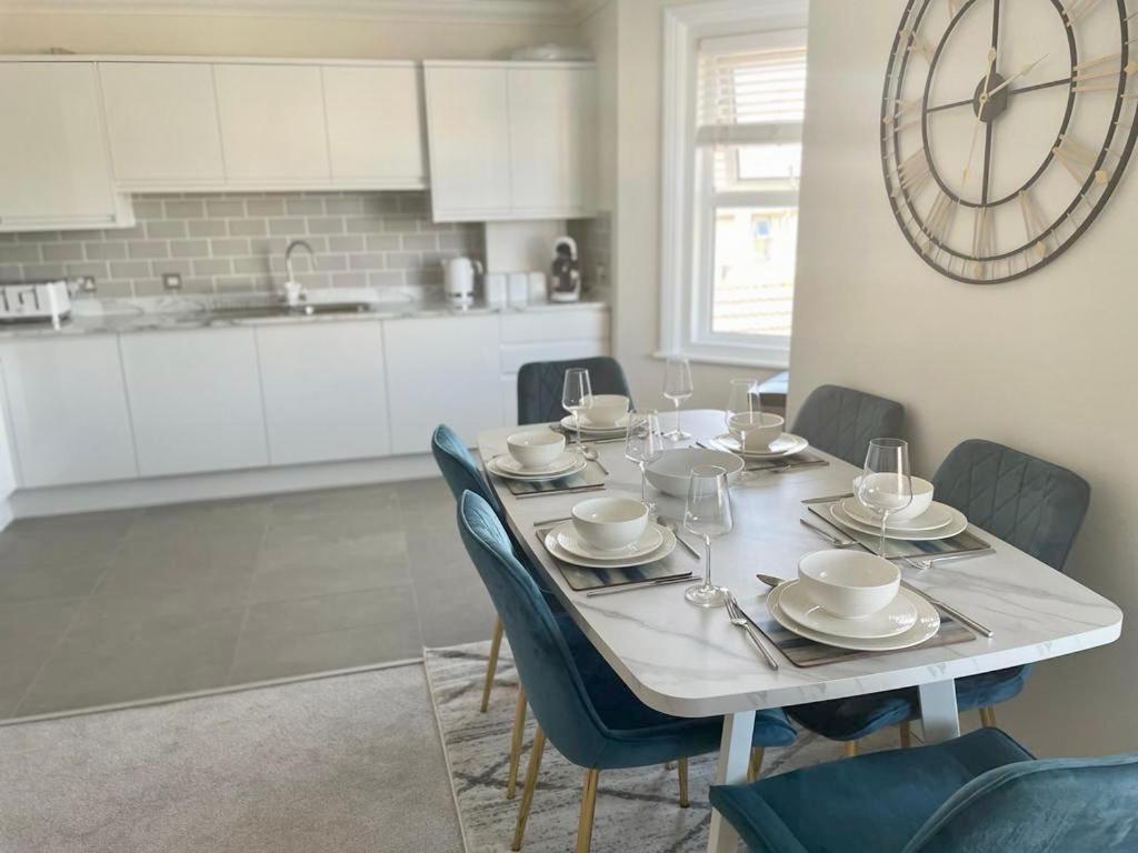 Exquisite Apartment, Stone Throw From The Beach Bournemouth Zewnętrze zdjęcie